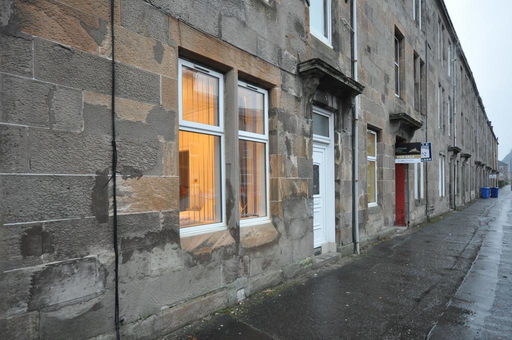 5 Wallace Street Apartment Dumbarton Exterior photo